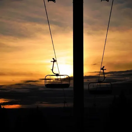 Experience Montagne Balcon Parking Chamrousse