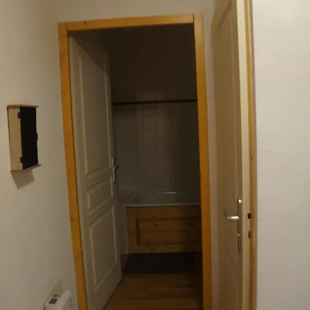 - Balcon Avec Vue Proche Pistes * شاروس